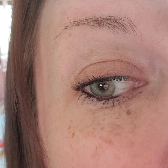 3 set of sparkling eye powders by benefit - Picture 3 of 5